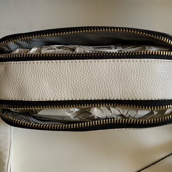 SOLD!    Steve Madden White Crossbody Purse New - Picture 7 of 7